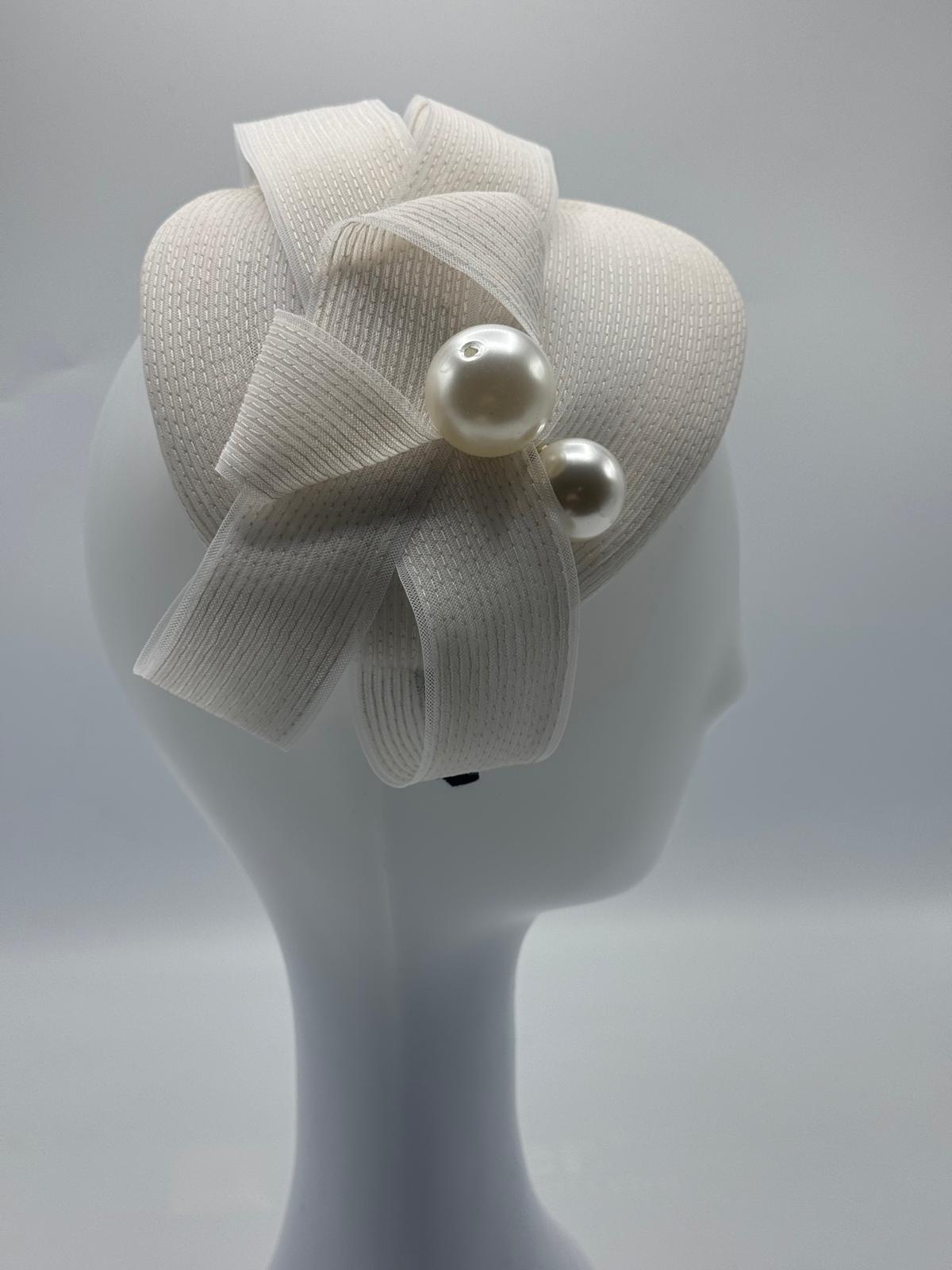 Ivory Horsehair Fascinator