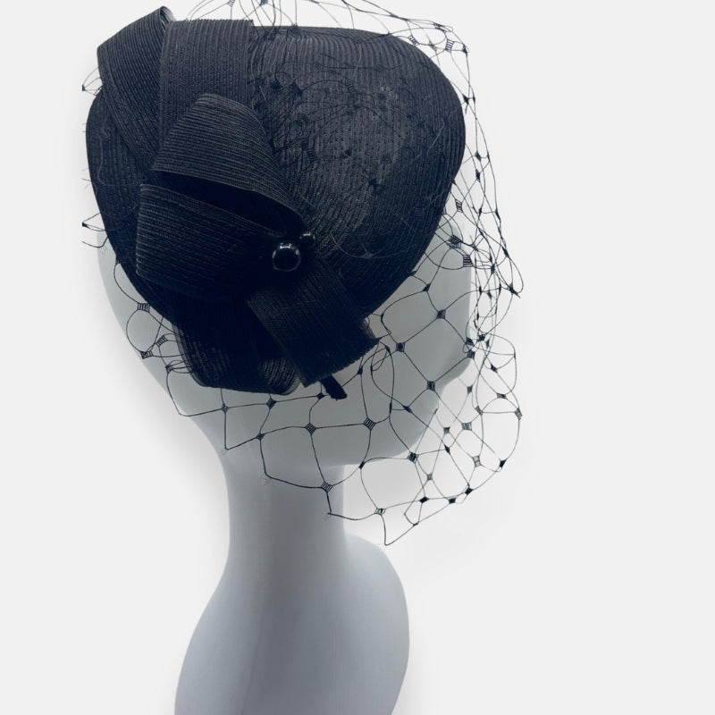 Black Straw Fascinator With Bow And Veil