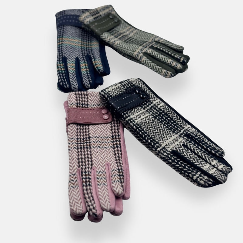 Plaid Gloves With Strap Detail