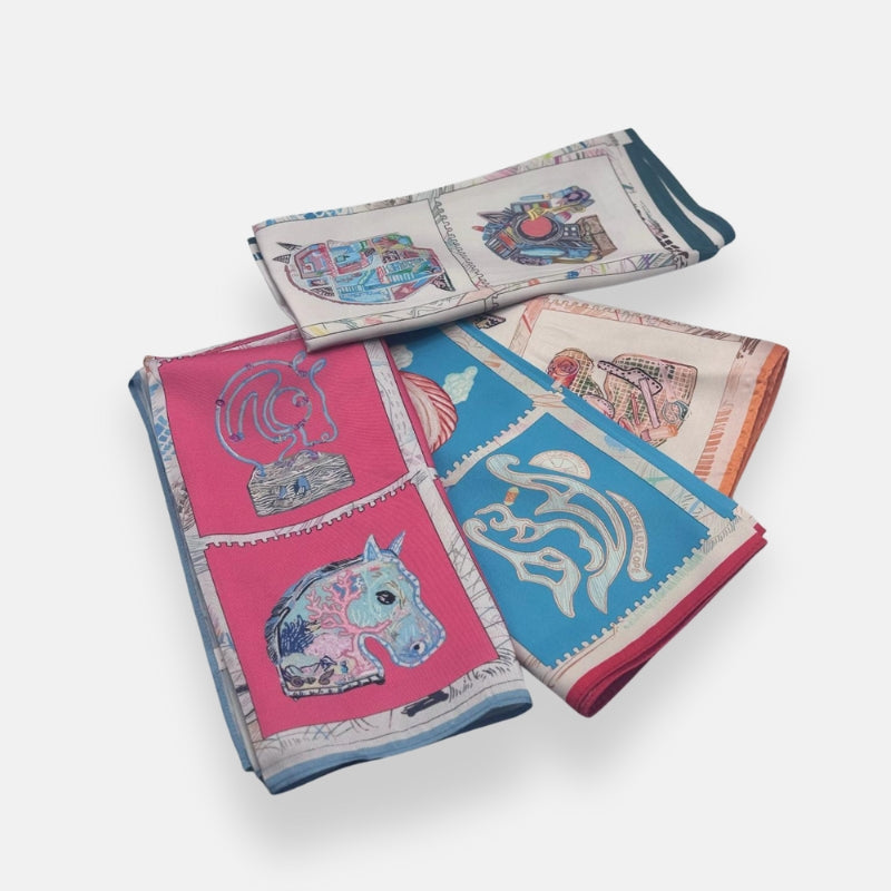 Color-Block Horse Illustration Scarf