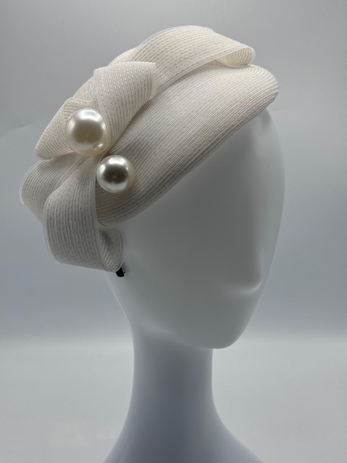 Ivory Horsehair Fascinator
